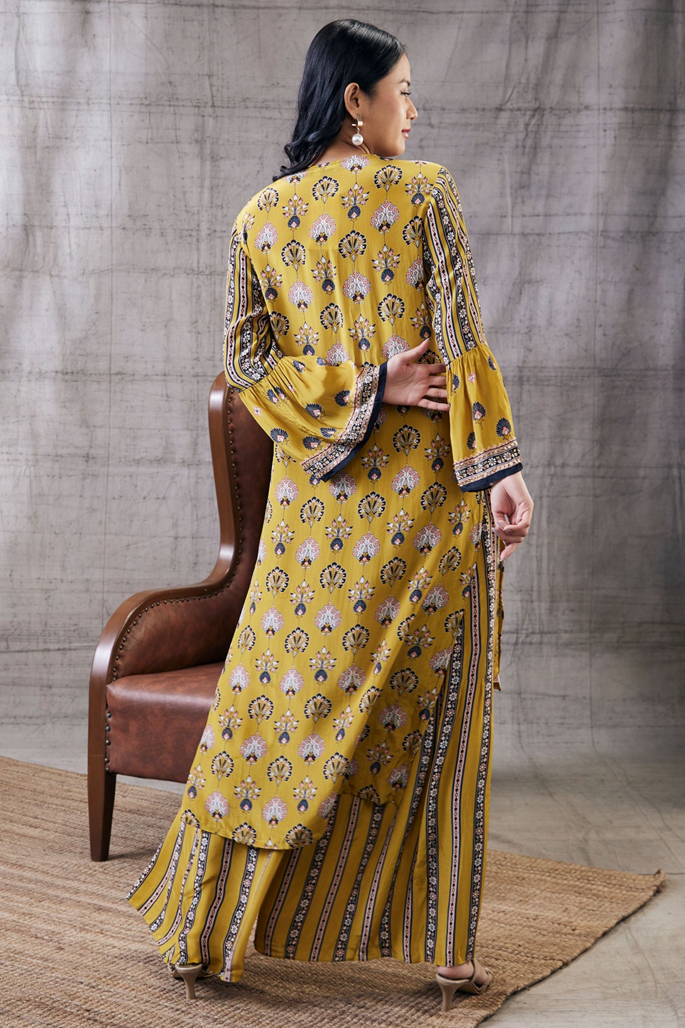 Sougat Paul Sarouk Embroidered Angarkha Set Indian designer wear online shopping melange singapore