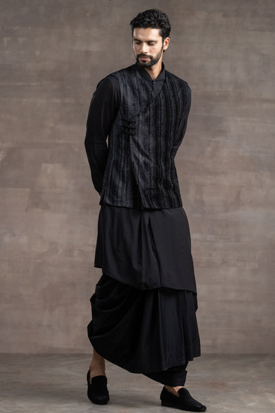 Tarun Tahiliani Bundi Designed In Silk Velvet Fabric black menswear designer fashion online shopping melange singapore