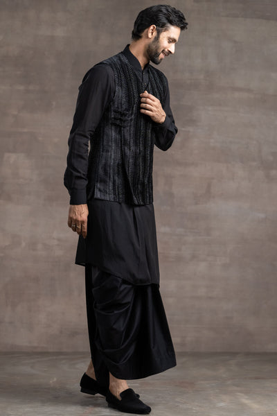 Tarun Tahiliani Bundi Designed In Silk Velvet Fabric black menswear designer fashion online shopping melange singapore