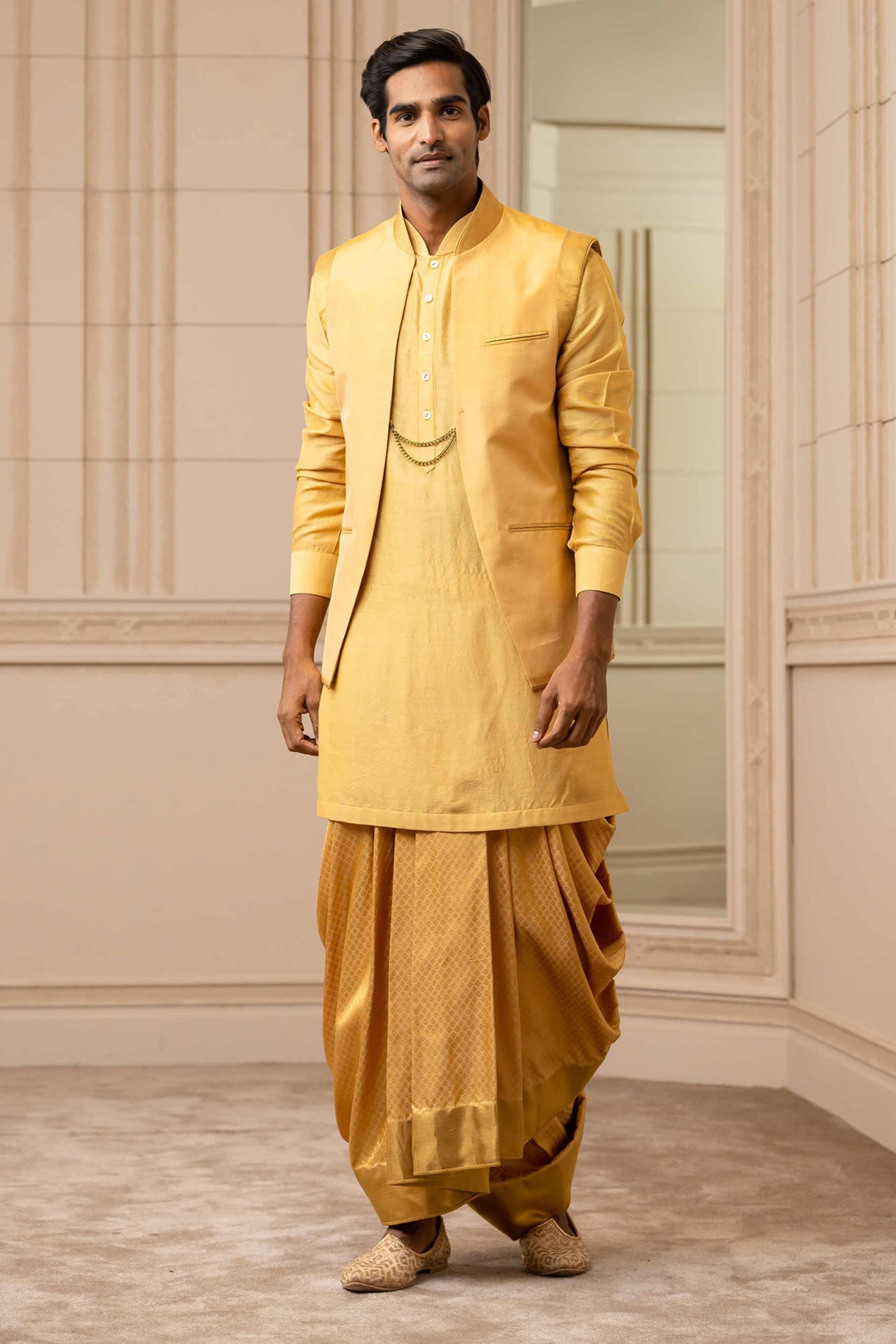 Tarun tahiliani Gold Kanjivaram Bundi festive indian designer wear online shopping melange singapore