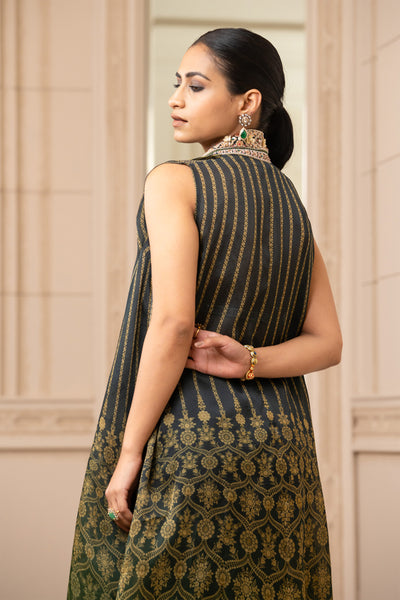 Tarun Tahiliani Ombré Printed Cape With Draped Skirt green fusion indian designer wear online shopping melange singapore