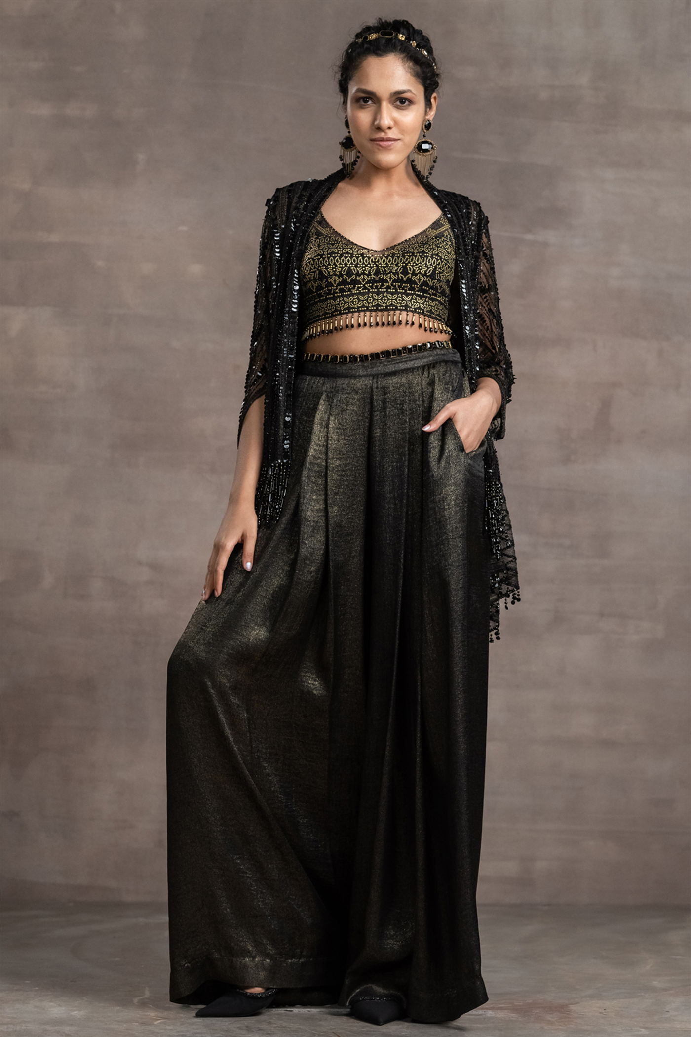 Tarun tahiliani Sequined Gilet In Crinkle Net black indian designer wear bridal wedding online shopping melange singapore