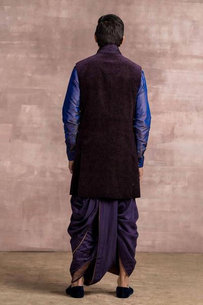 Tarun Tahiliani Velvet Bundi With Satin Surplice Collar menswear men purple festive indian designer wear online shopping melange singapore