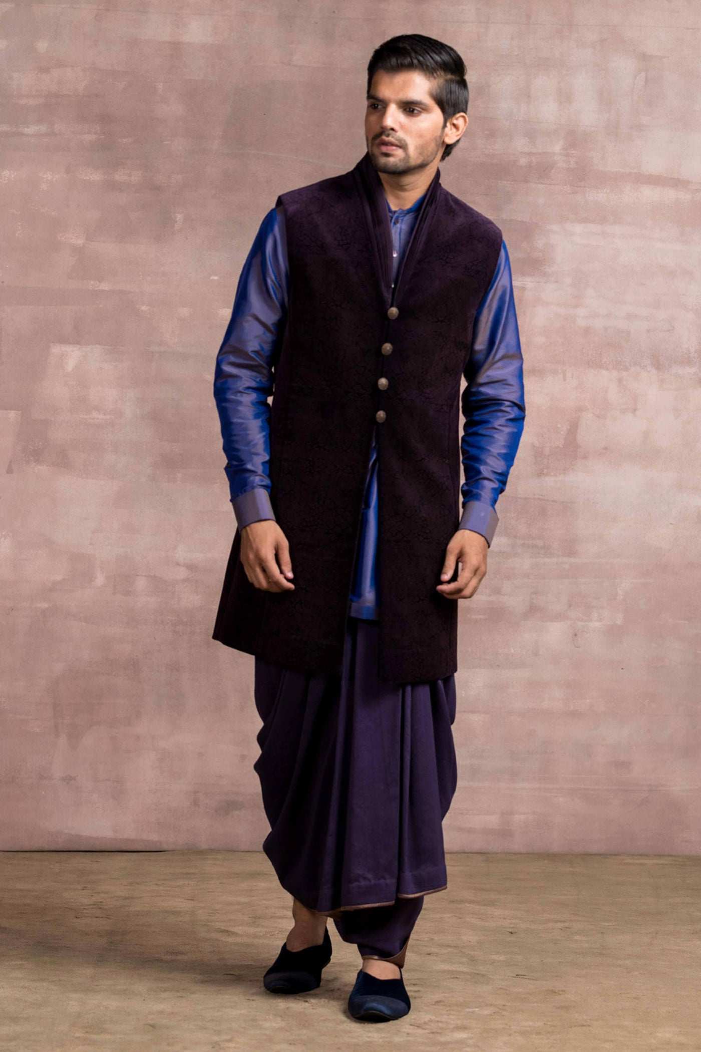 Tarun Tahiliani Velvet Bundi With Satin Surplice Collar menswear men purple festive indian designer wear online shopping melange singapore