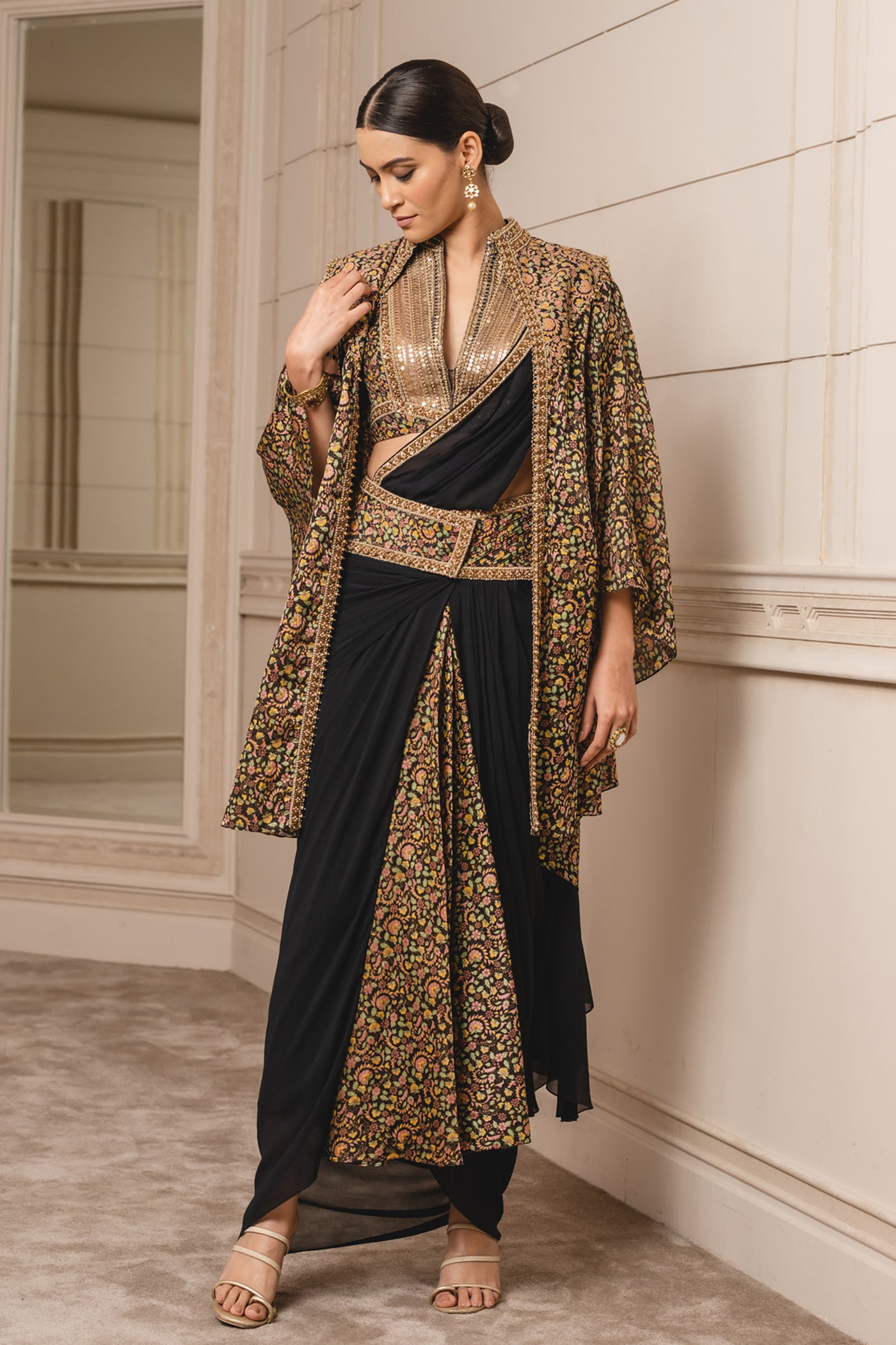 Tarun Tahiliani Black Printed Cape festive fusion indian designer wear online shopping melange singapore