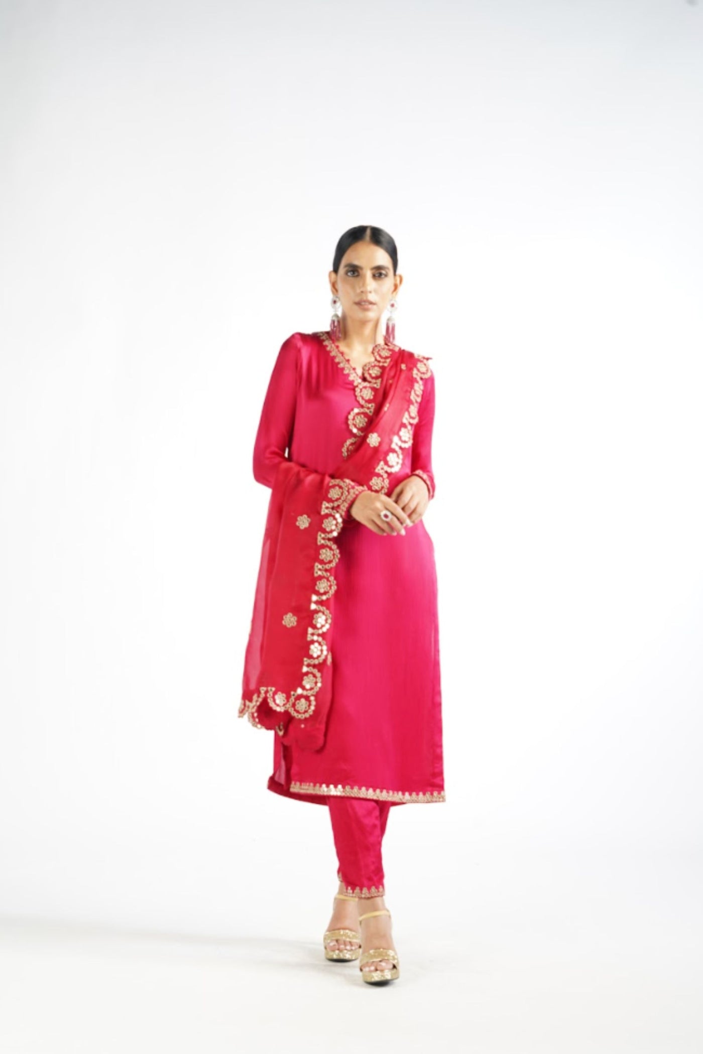 V Vani Vats Crimson Red Straight Kurta Pant Set Indian designer wear online shopping melange singapore