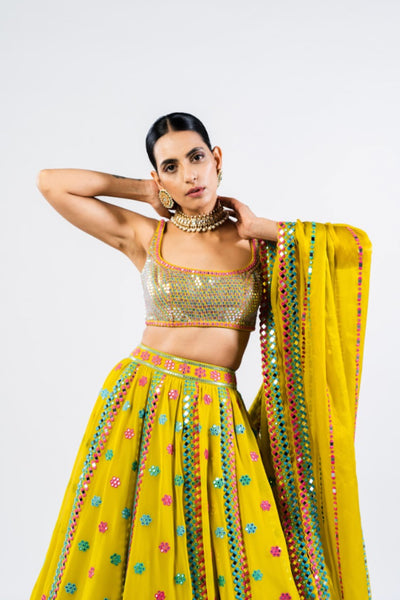 V Vani Vats Moss Green Flower Lehenga Set With Metallic Blouse Indian designer wear online shopping melange singapore Vani Vats Moss Green Flower Lehenga Set With Metallic Blouse Indian designer wear online shopping melange singapore