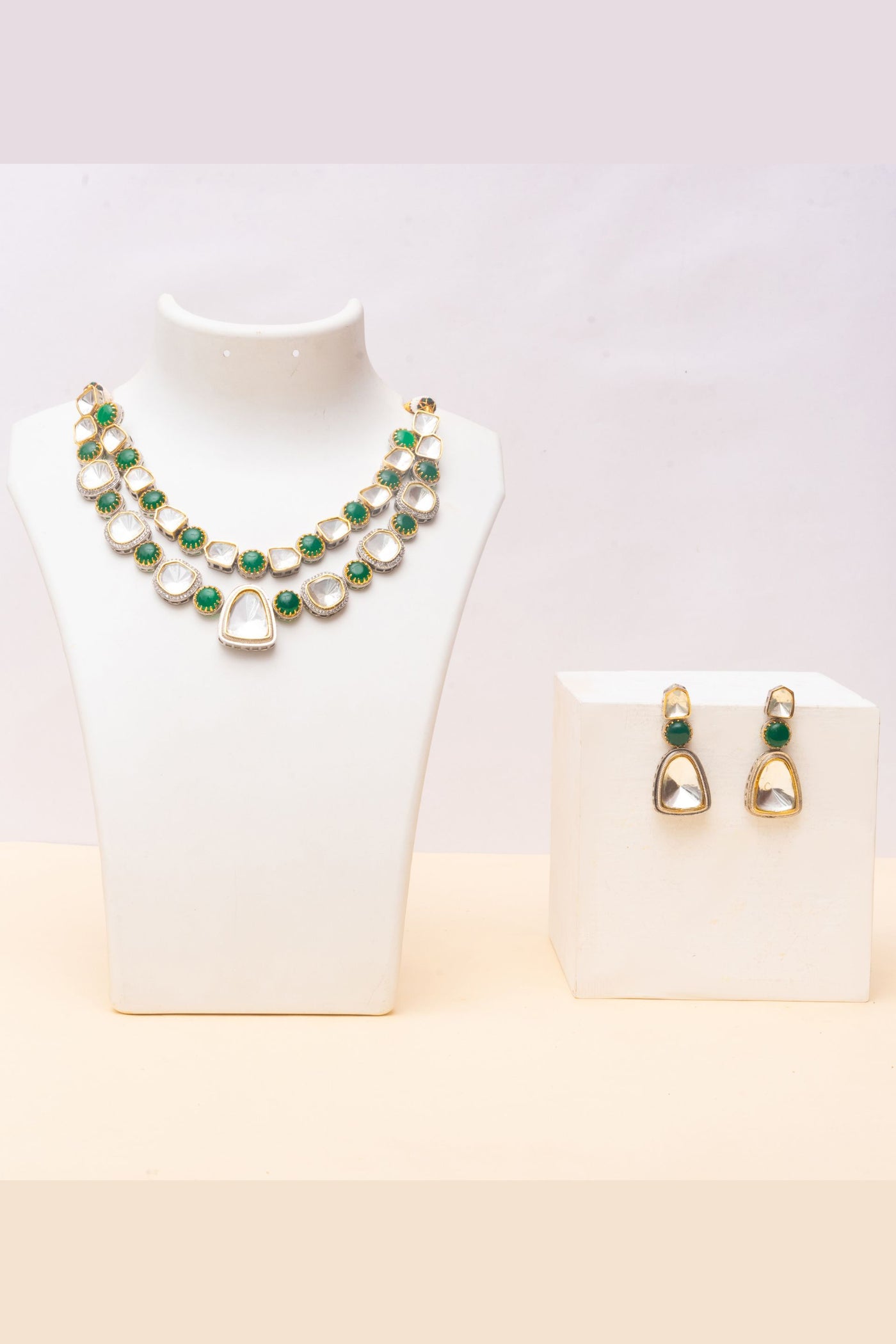 Kundan Necklace Set With Green Stone