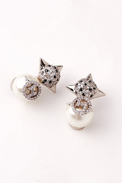 The Scorpia Nova Studs