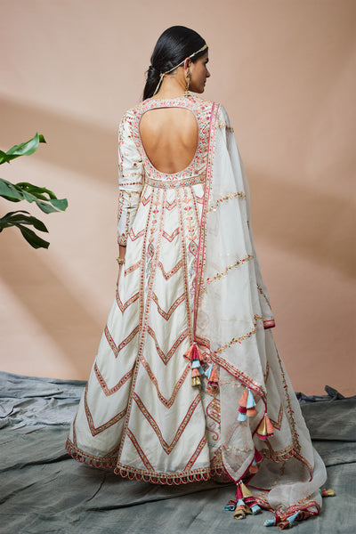 tamanna punjabi kapoor Ivory Chevron Chanderi Anarkali  festive Indian designer wear online shopping melange singapore